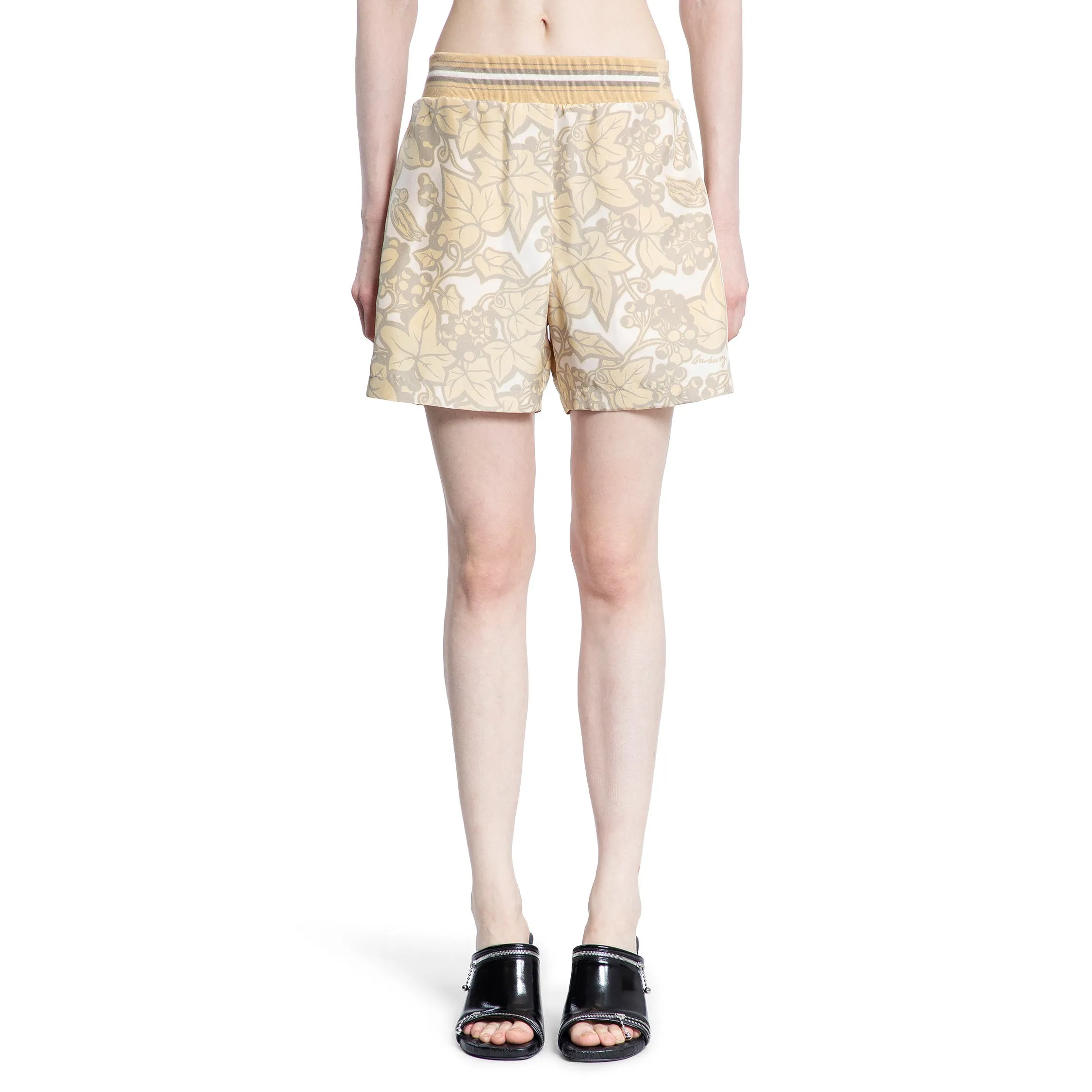 BURBERRY WOMAN BEIGE SHORTS