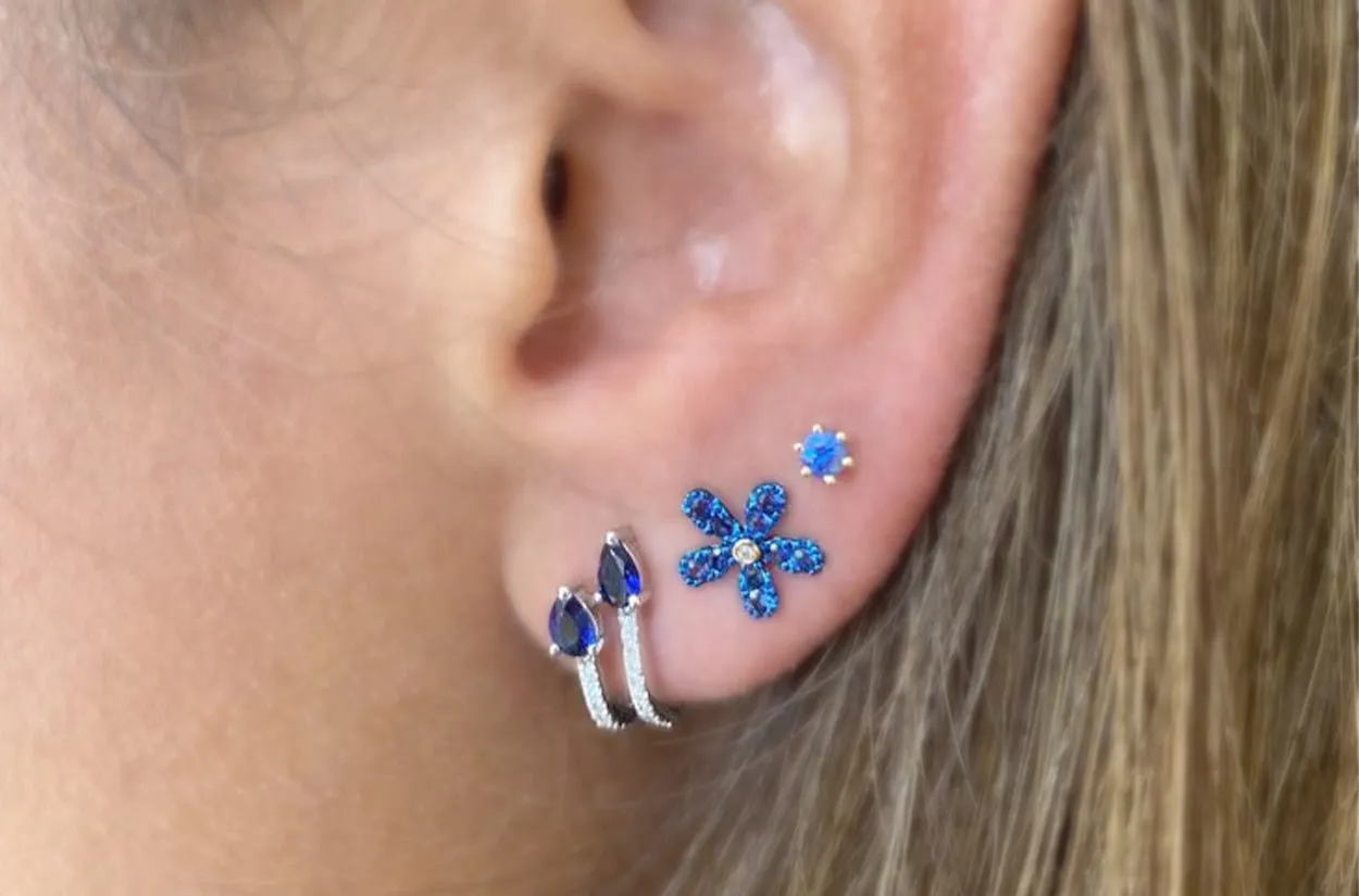 Earrings 14kt Gold Rhodium Flowers with Blue Sapphires & Diamonds Studs