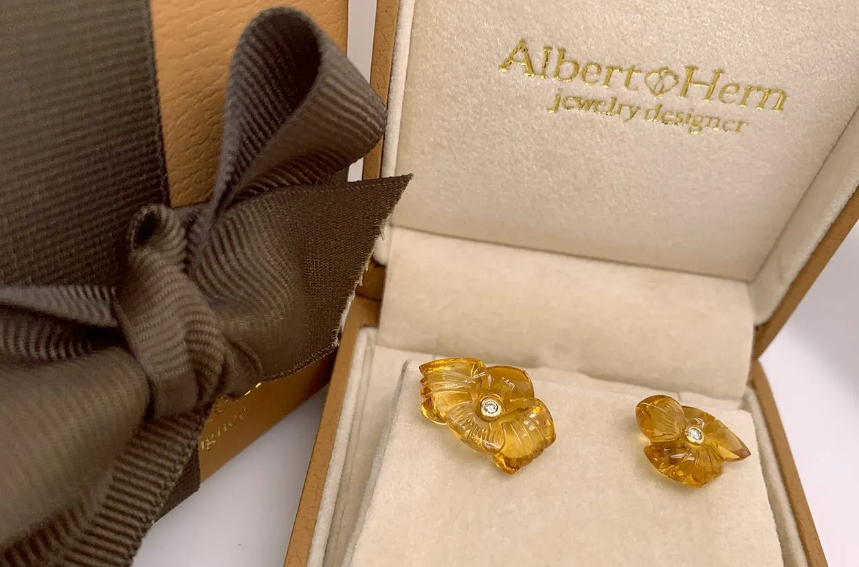 Earrings 18kt Gold Citrine Asymmetrical Carved Flowers & Diamonds