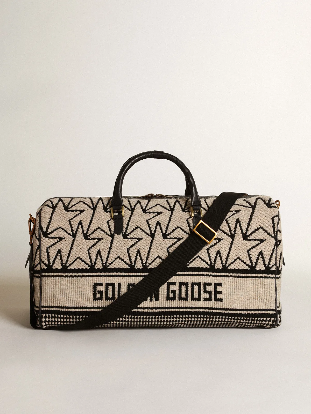 Men's duffle bag in milk-white jacquard wool and black lettering