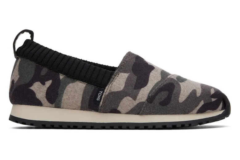 Resident Camo Print Walking Shoes